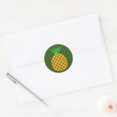 ananas op groene achtergrond ronde sticker (Envelop)