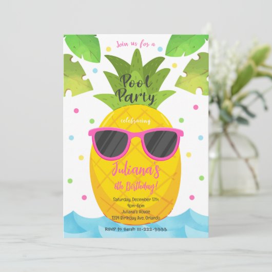 Ananas Pool Party Verjaardag Uitnodiging (Staand voorkant)
