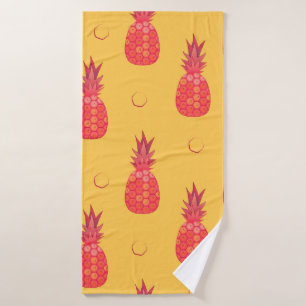 Ananas rose sur arrière - plan orange. Patte trans