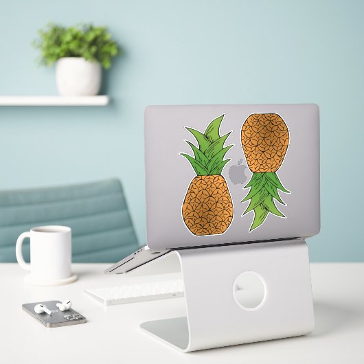 Ananas Thunder_Cove Sticker (Laptop op bureau)