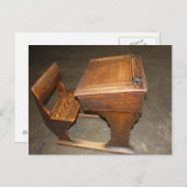 Ancien bureau scolaire en bois et chaise carte pos (Devant / Derrière)