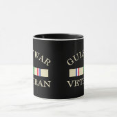 Ancien combattant de la guerre du Golfe de Mug (Centre)