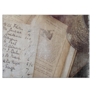 Ancien livre de cuisine et planche à découper de r
