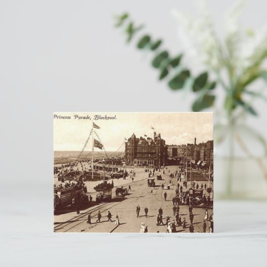 Ancienne carte postale, Blackpool (Debout devant)