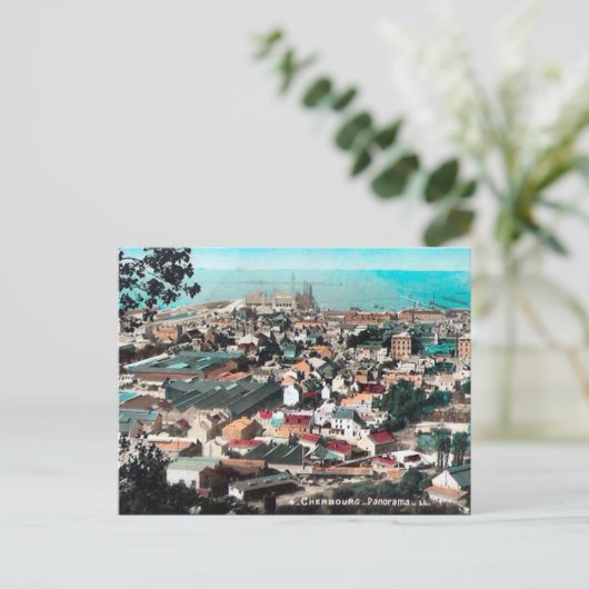 Ancienne carte postale - Cherbourg, Manche (Debout devant)