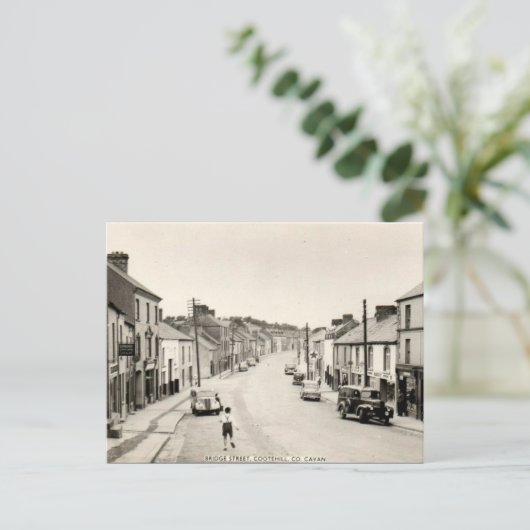Ancienne carte postale - Cootehill, Co Cavan (Debout devant)