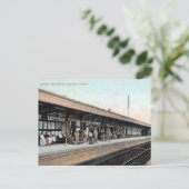 Ancienne carte postale - Ealing Broadway Station (Debout devant)
