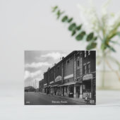 Ancienne carte postale - Edmonton Empire, Londres (Debout devant)