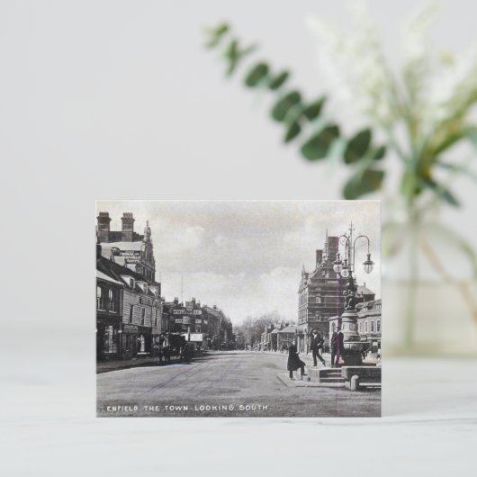 Ancienne carte postale - Enfield, Londres (Debout devant)