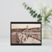 Ancienne carte postale - Jetée de la Bouche de deu (Debout devant)