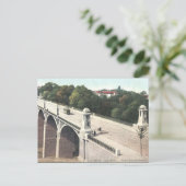 Ancienne carte postale - Lausanne, Suisse (Debout devant)