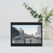 Ancienne carte postale, Londres, Ealing Broadway (Debout devant)