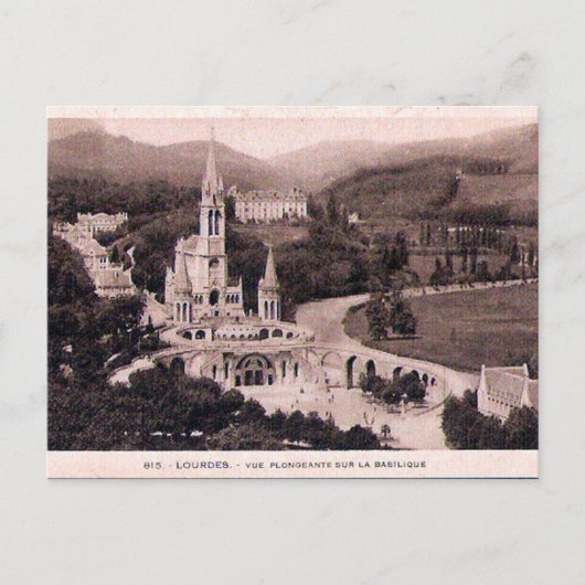 Ancienne carte postale - Lourdes, La Basilique (Devant)