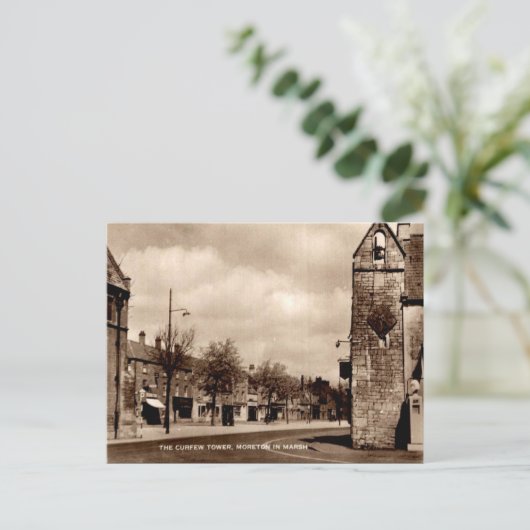 Ancienne carte postale - Moreton-in-Marsh, Glouces (Debout devant)