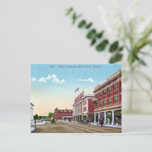 Ancienne carte postale - Reno, Nevada (Debout devant)