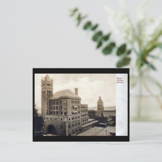 Ancienne carte postale - Toronto, Union Station (Debout devant)