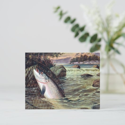 Ancienne carte postale - Un Saumon débarqué (Debout devant)