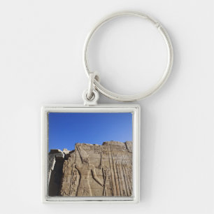 Anciënte hiërogliefen op de muur, tempel van Kar Sleutelhanger