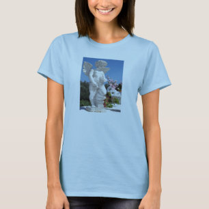 Angel-beeld in het Lila T-shirt