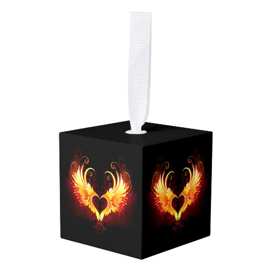 Angel Fire Heart met Wings Kubus Ornament (Voorkant hoekig)