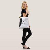 ANGEL WINGS Monogram Zwart + Wit Draagtas (Op model)