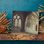 Angle sud-est des cloîtres, plaque T de 'W (Côté)