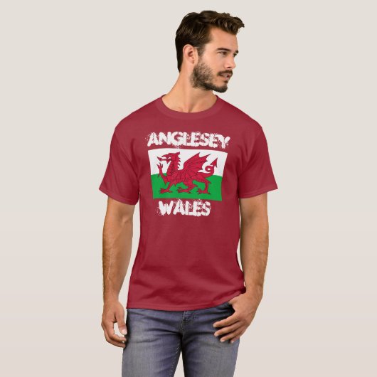 Anglesey, Wales met Welsh flag T-shirt (Voorkant volledig)