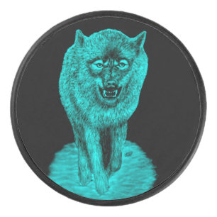 Angry Black Wolf in de nacht Hockey Puck