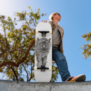 Angry Black Wolf in sneeuw, wilde winter Skateboard