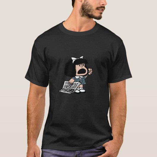 Angry Mafalda met krant en vuist geciteerde carto T-shirt (Voorkant)