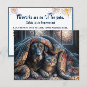 Angstige hond en kat kijken naar vuurwerk briefkaart