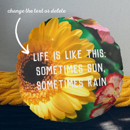 Anjers en geelgerbera rond kussen