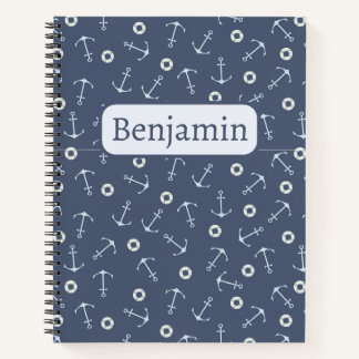 Ankerpatroon & aangepaste naam op marineblauw notitieboek