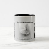 Anna Trio Mok (Center)