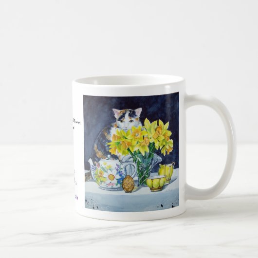 Annabelle derrière la tasse de fleurs (Droite)