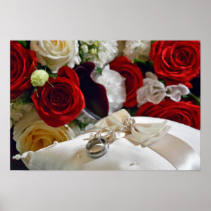 Anneaux mariages et affiche rose