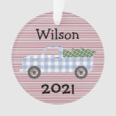 Année d'enfant dans l'ornement de révision avec Ca (devant)