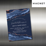 Anniversaire bleu agate rose or aimant invitation<br><div class="desc">Un aimant d'invitation moderne,  élégant et glamour pour une fête d'anniversaire de 30ème (ou tout âge). Porte d'or bleu et rose,  arrière - plan en pierre de marbre. Le nom est écrit avec un script de style moderne écrit à la main. Personnalisez et ajoutez les détails de votre fête.</div>