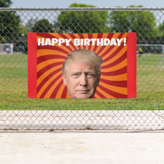ANNIVERSAIRE DE LA BANNIÈRE DU PARTI DONALD TRUMP (En situation)