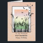 Anniversaire de Step Daughter, avec papillons<br><div class="desc">Carte d'anniversaire pour votre fille step. Une belle carte d'anniversaire montrant des herbes de prairie et des papillons.Un coucher de soleil abstrait dans l'arrière - plan donne une atmosphère très tranquille. Un joli verset à l'intérieur complète cette carte d'anniversaire pour dire à votre fille étape "heureux anniversaire".</div>