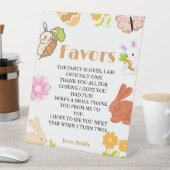 Anniversaire Favoris Pâques Bunny signe de fête (In SItu)