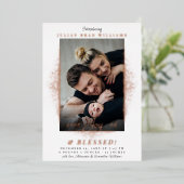 Annonce de naissance fériée de photo bénie ravie (Debout devant)