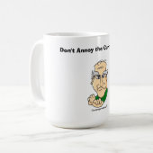 Annoy de Curmudgeon niet!  Mok (Voorkant links)