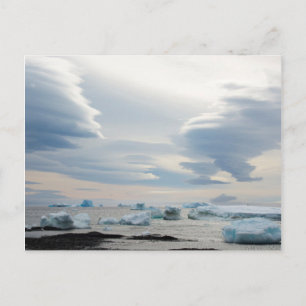 Antarctica. Brown Bluff. Lensvormige wolken Briefkaart
