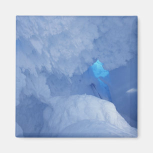 Antarctica, Ross Island, Cape Evans, Sneeuwgrot Magneet