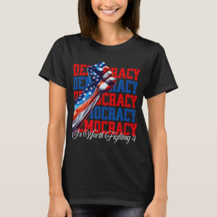 Anti-Trump-democratie is de moeite waard om te vec T-shirt