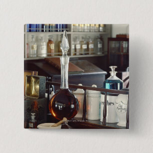 Antiek apotheekflesjes vierkante button 5,1 cm