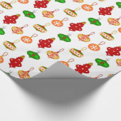 Antiek Ornament Patroon in Rood, Groen en Wit Cadeaupapier (Hoek)