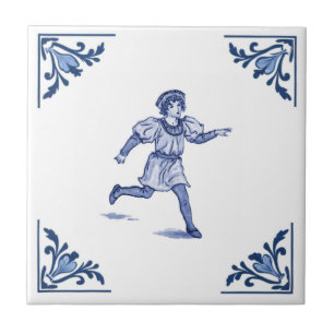 Antieke hardlopende jongen Delft hoek blauw en wit Tegeltje