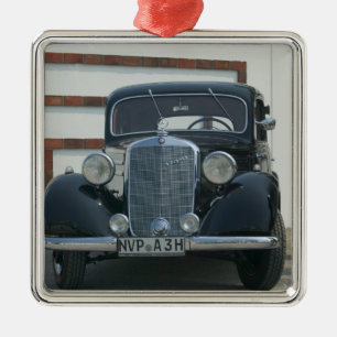 antieke mercedes metalen ornament